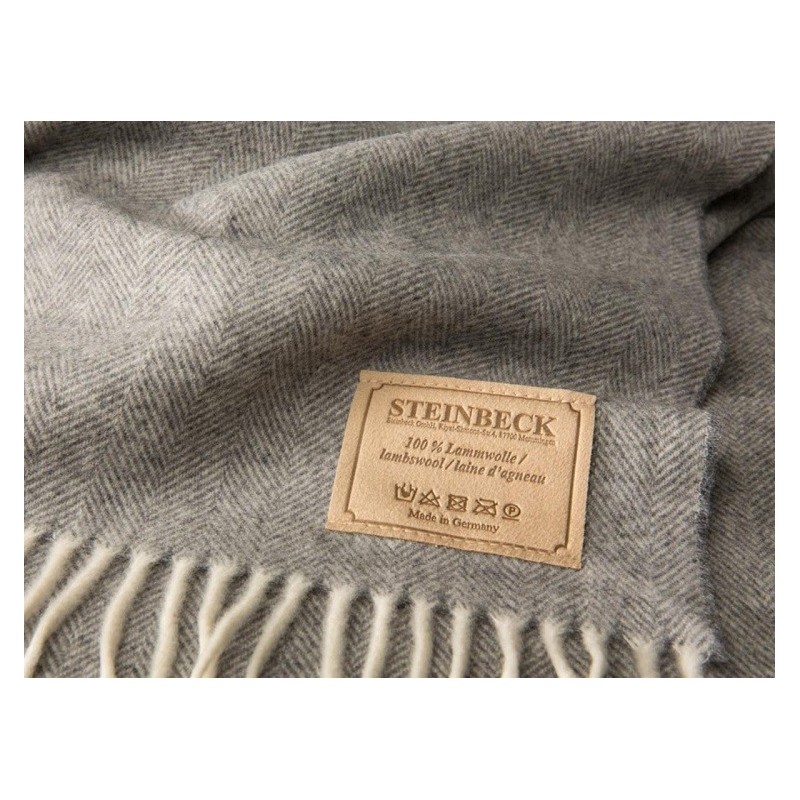 Patura din lana 100% lana pura de culoare gri natural cu franjuri