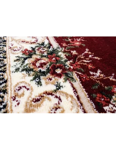 Covor clasic cu forme geometrice bordo si crem