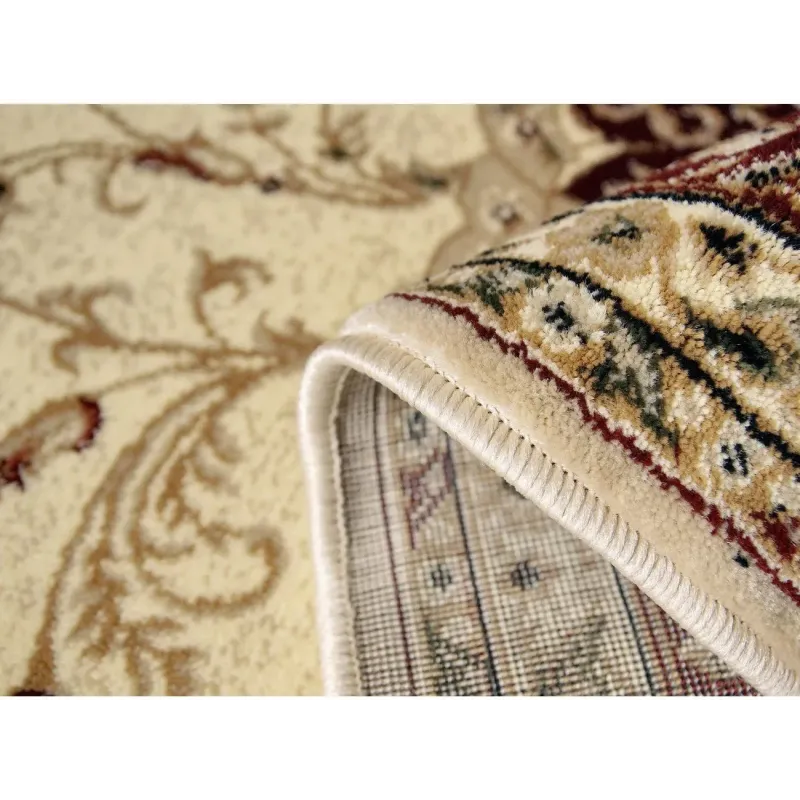 Covor bordo clasic cu forme geometrice